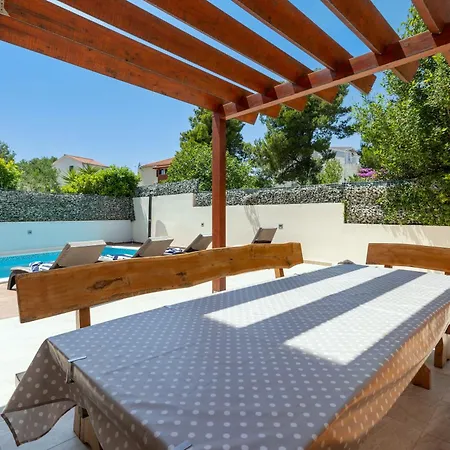 Vila Luxury Vincent Slatine